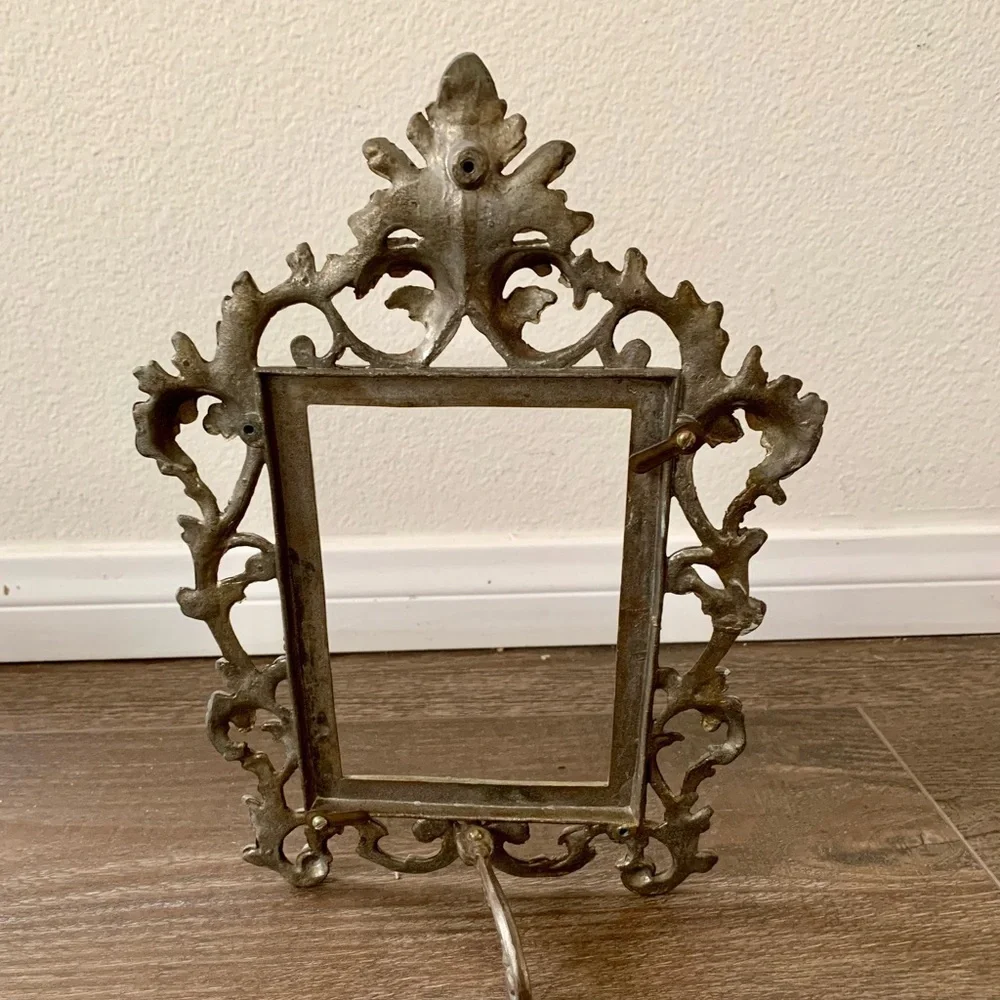 Vintage Victorian Free Standing Brass  Victorian Picture Frame